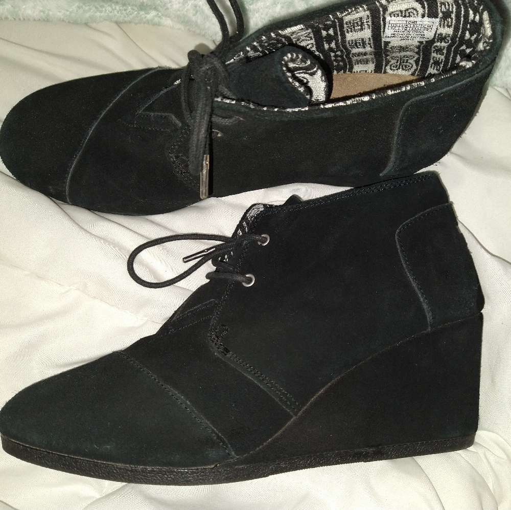 TOMS Black Suede Women's Kala Booties